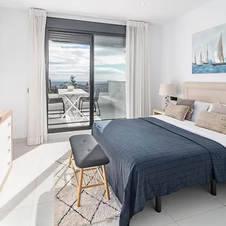 Lae212d - Penthouse With Roof Terrace And Stunning Sea Views エステポナ