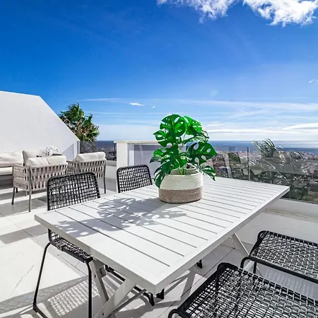 Lae212d - Penthouse With Roof Terrace And Stunning Sea Views エステポナ