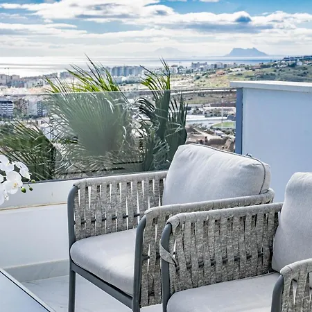 Lae212d - Penthouse With Roof Terrace And Stunning Sea Views