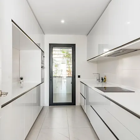 Lae212d - Penthouse With Roof Terrace And Stunning Sea Views エステポナ